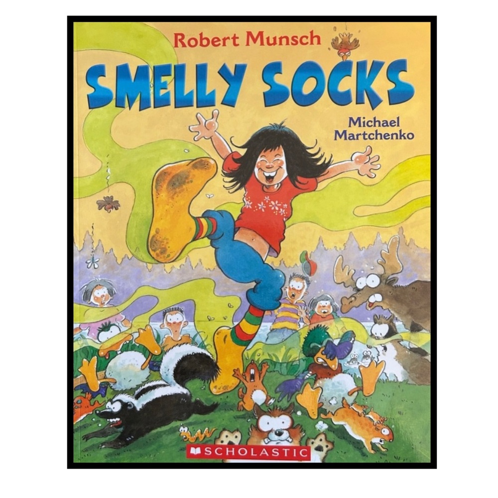 BUNDLE & SAVE 🎉 Smelly Socks by Robert Munsch